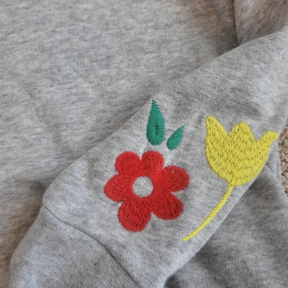 ❤️EUC❤️ BODEN GIRLS EMBROIDERED SWEATSHIRT - Picture 3 of 11